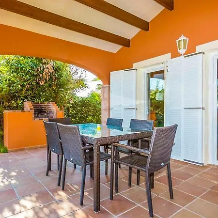 Villa Azalea Cala en Bosch